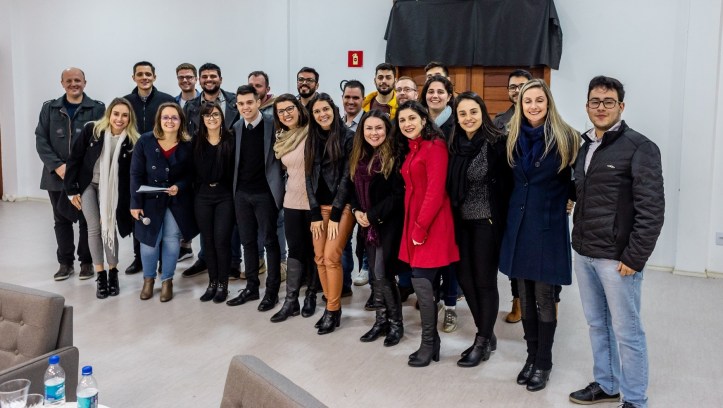 Professores voluntários