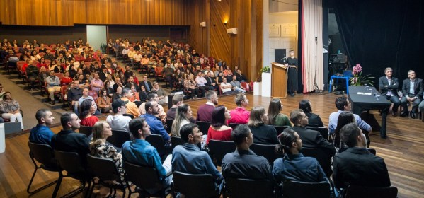 sindicatoTC - Bom público prestigiando a formatura de 10 anos