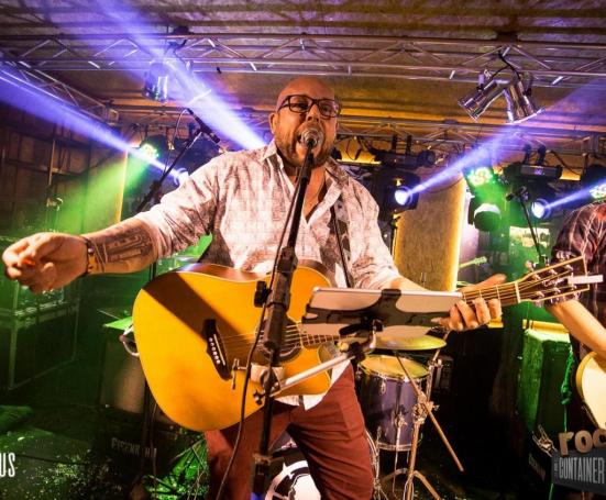 Ginásio vive - Los-Pepes-divulgacao