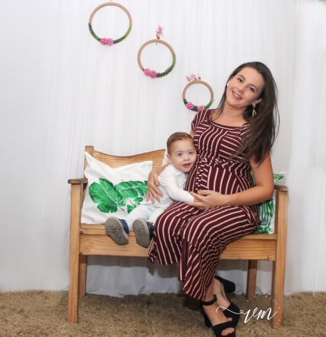 Dienifer da Silva Lehmann Nunes com filho Davi Vilagran Nunes Lehmann e a espera da princesa Sarah - Vivi Mello